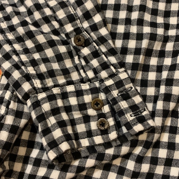 Plaid Gingham Button Down - Picture 5 of 6